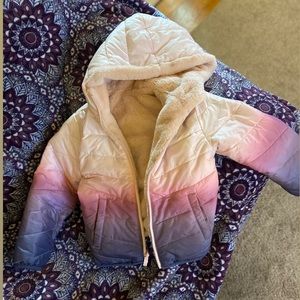 a&f girls cozy puffer, size 5/6, pink to purple ombre, reversible